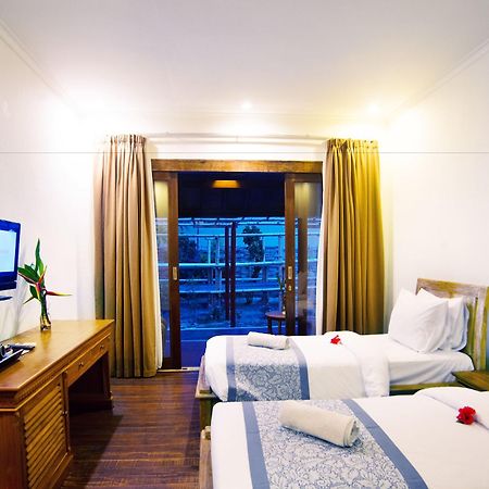 Royal Regantris Villa Karang Gili Air Bagian luar foto