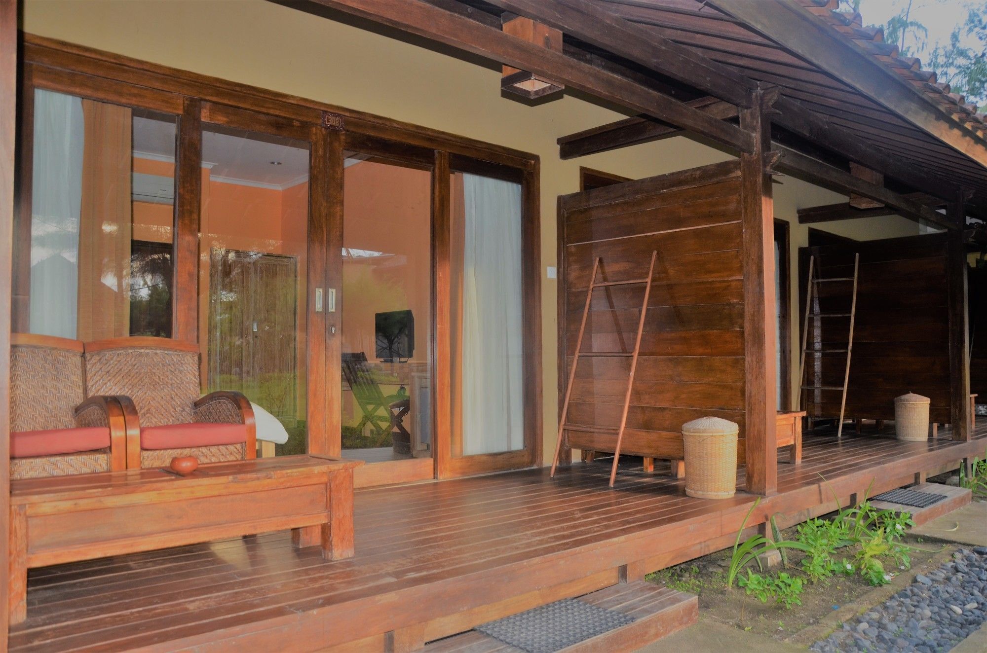 Royal Regantris Villa Karang Gili Air Bagian luar foto