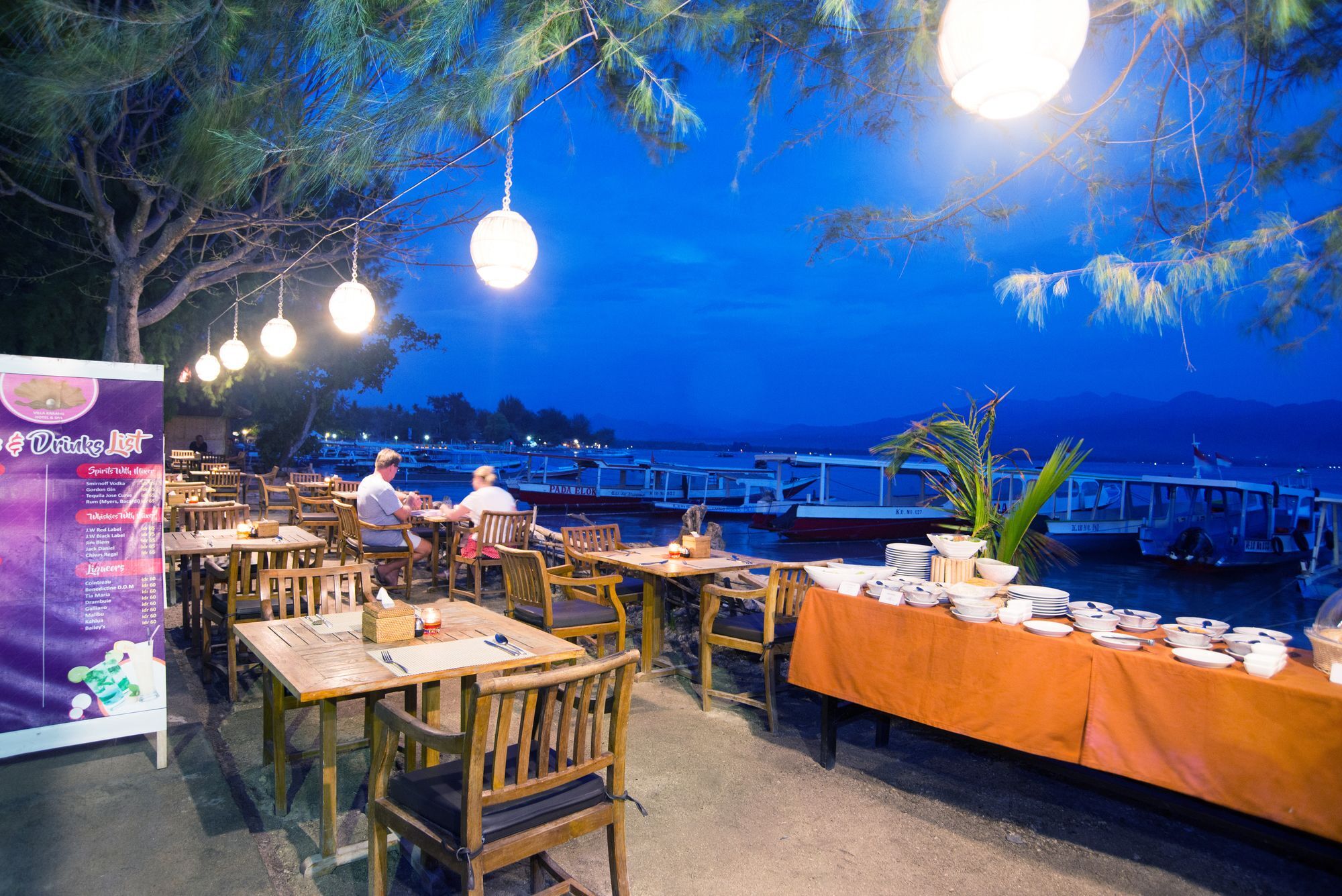 Royal Regantris Villa Karang Gili Air Bagian luar foto
