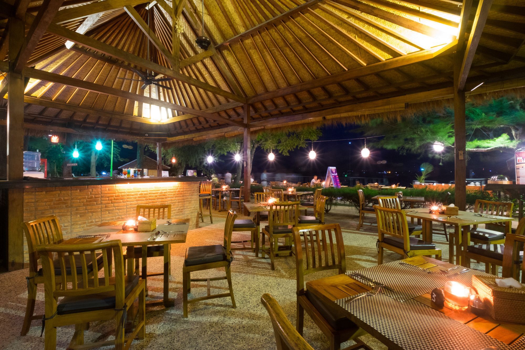 Royal Regantris Villa Karang Gili Air Bagian luar foto