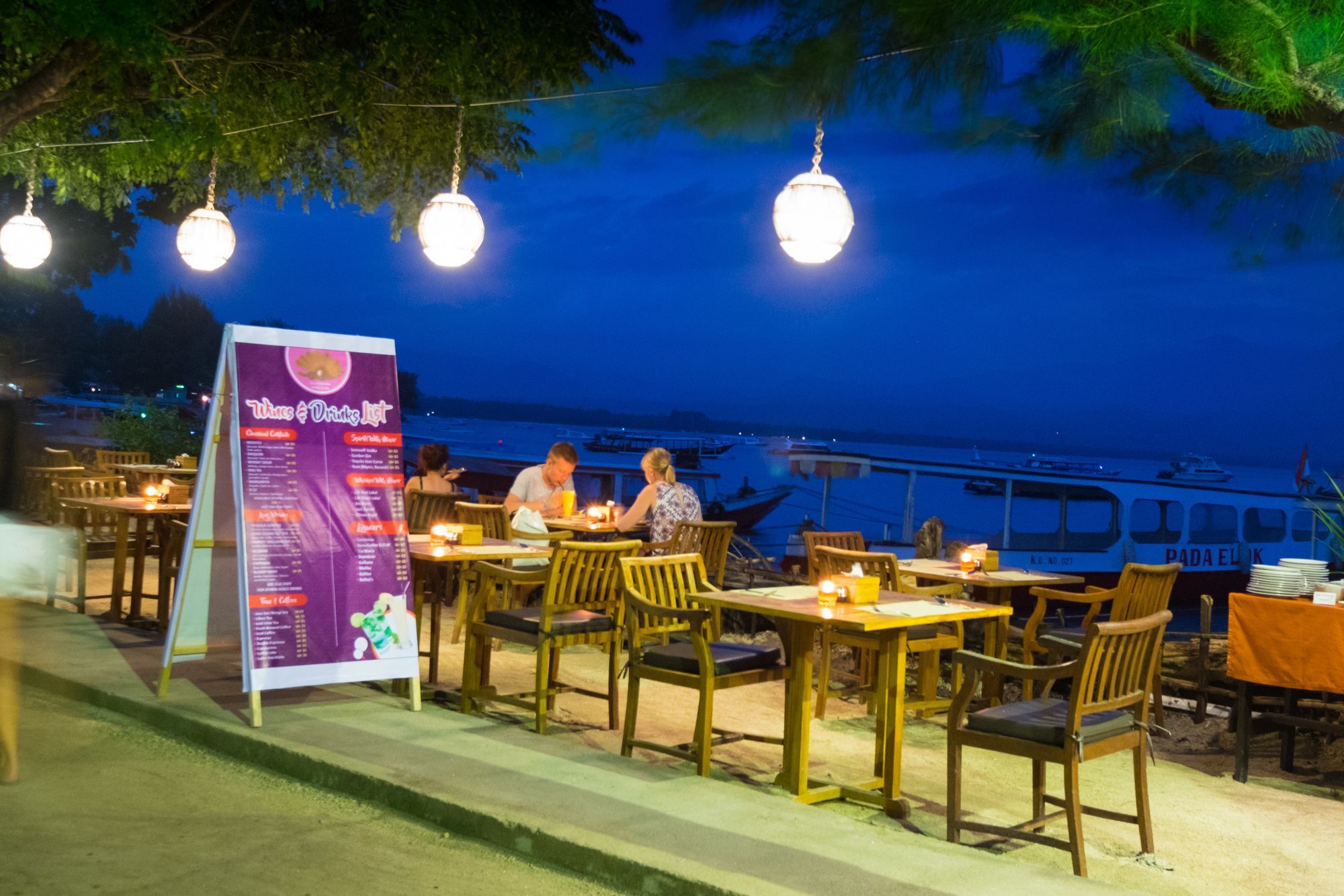 Royal Regantris Villa Karang Gili Air Bagian luar foto